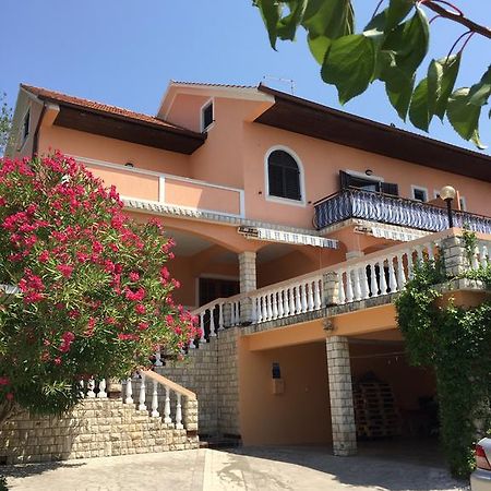 Apartments Tartuga Rab Town Exterior foto